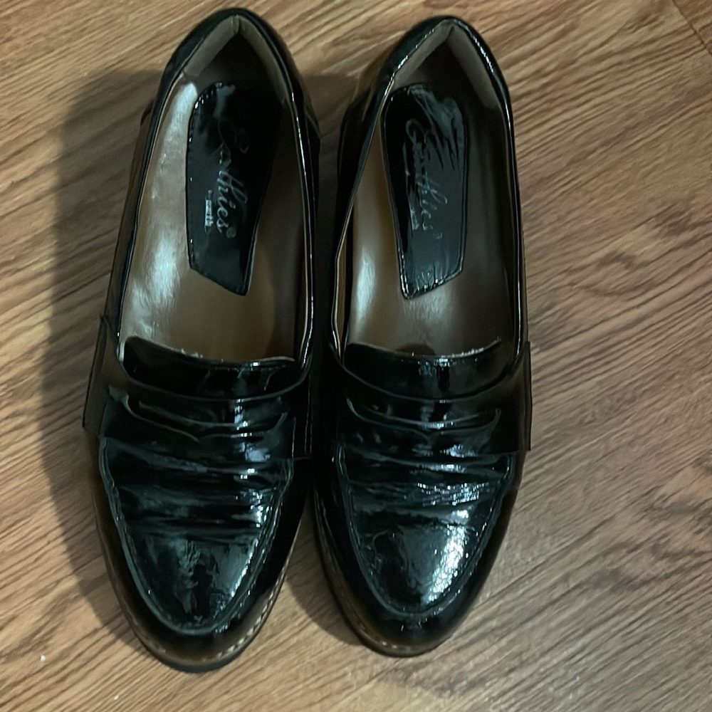 Earthies by Earth Loafters